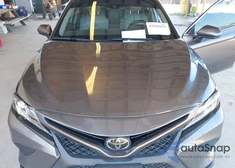 2018 Toyota Camry Se z USA, uszkodzony, nr VIN 4T1B11HK5JU581793